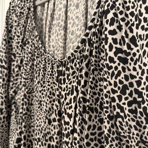 Michael Kors Scoop Neck Animal Print Blouse Top Plus Size Black Khaki Size 1X - Picture 3 of 6